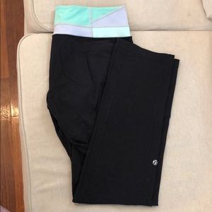 LULUEMON wonder under straight leg pants